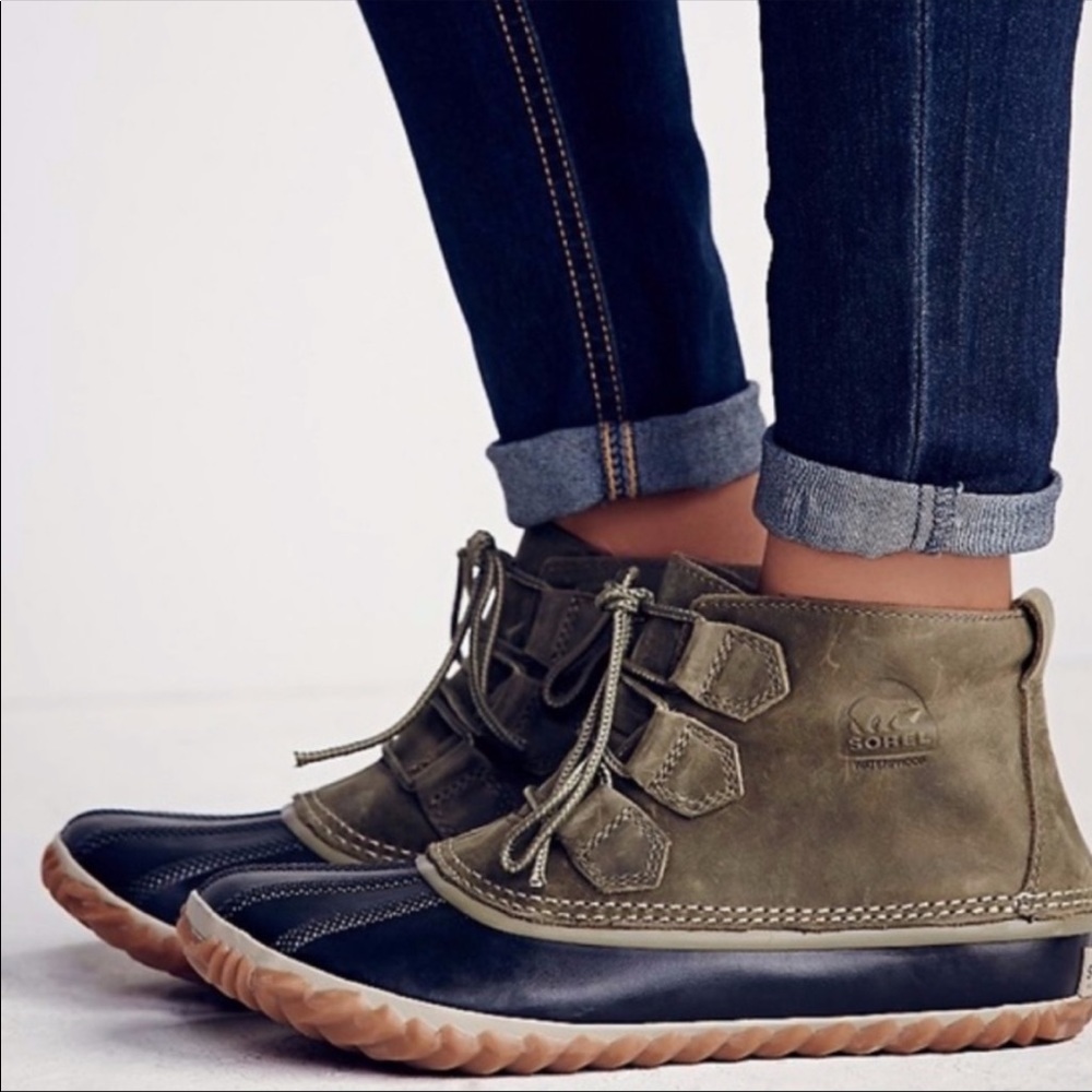 SOREL Out N About Leather Duck Boots Waterproof Green Size 7.5